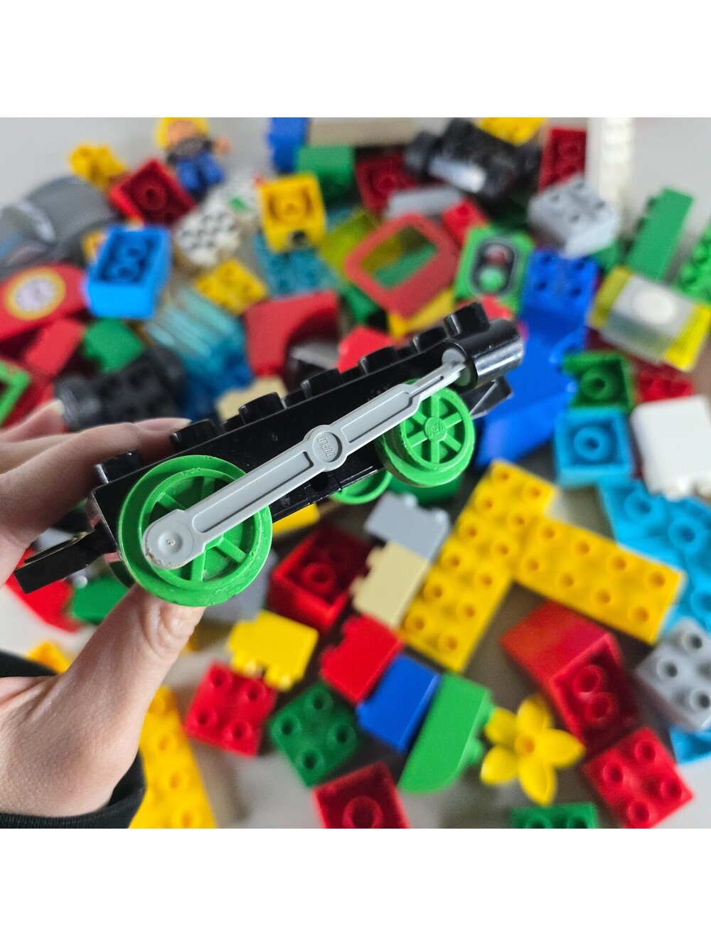 Lot of Lego Duplo with Car Pieces Traffic Legoland and More - Picture 7 of 14